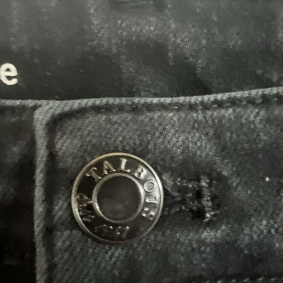 EUC Talbots 8P Womens Slim Ankle Jeans Dark Wash Flawless Five Pocket Petites - Picture 2 of 6